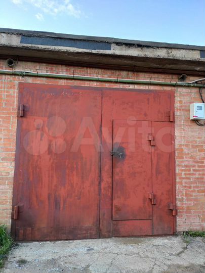 Гараж, > 30 м²