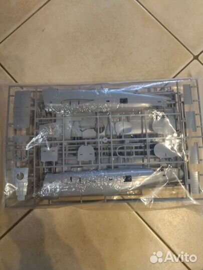 Сборная модель самолета 1/72