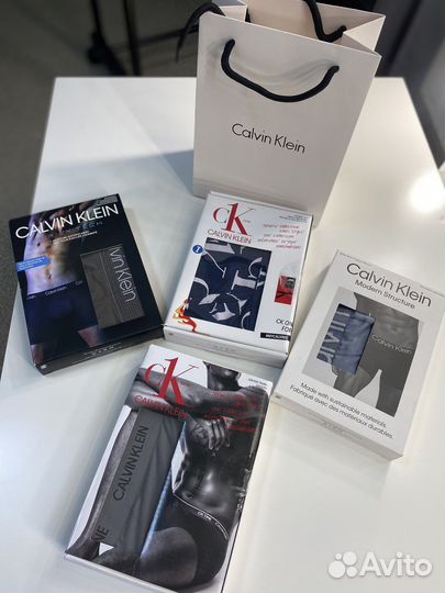 Подарок мужчине. Боксеры Calvin Klein