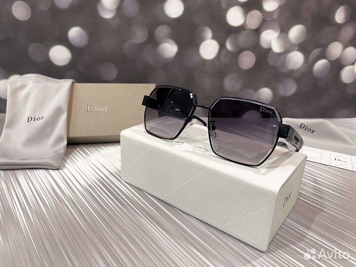 Солнцезащитные очки женские dior
