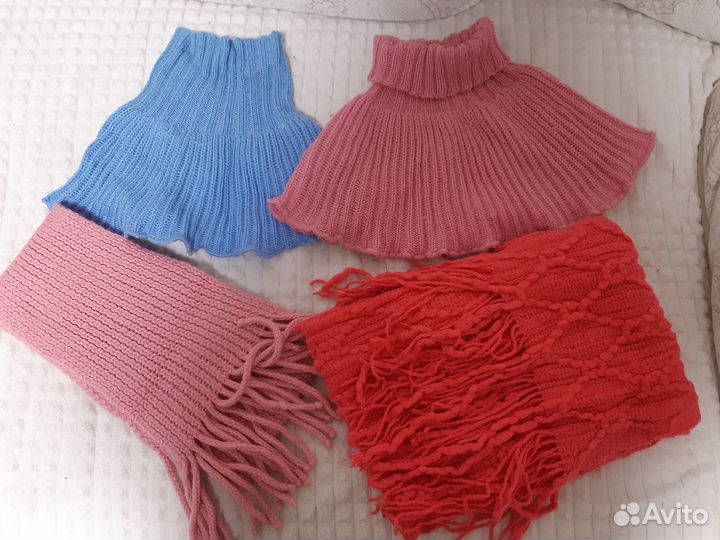 Манишки и шарфы
