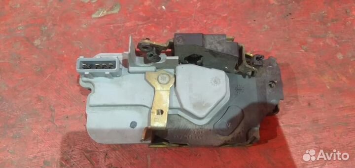 Пежо 206 замок задний правой двери