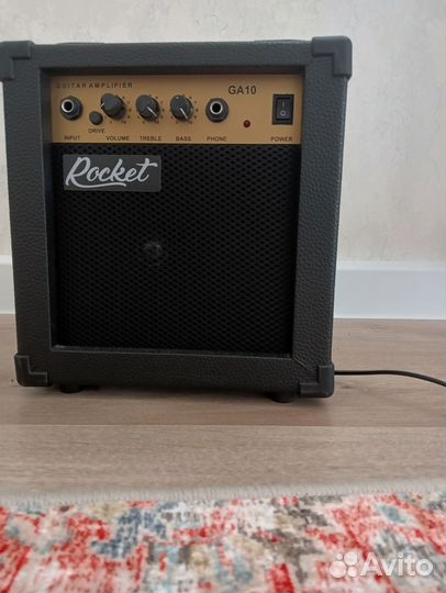 Электрогитара squier mustang +комбоусилитель