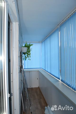 Жалюзи на 6-метровый балкон с одной боковинкой