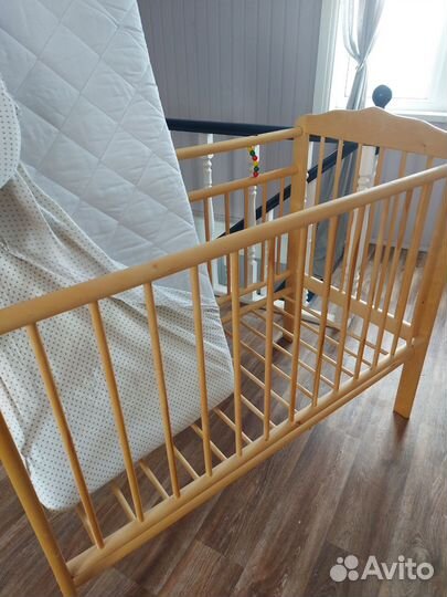 Кроватка детская с матрасом