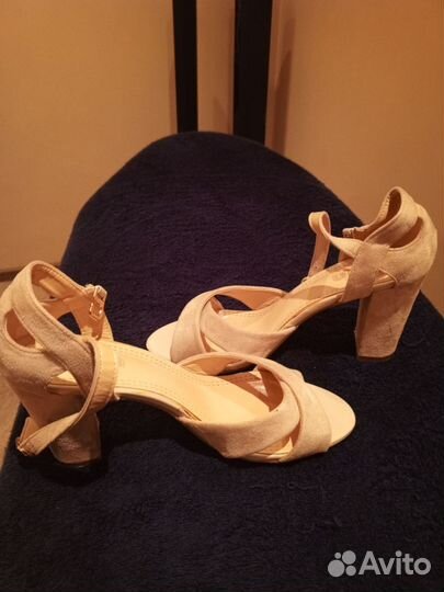 Босоножки женские 39 размер