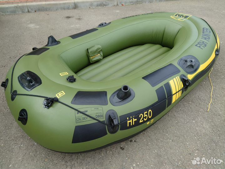 Лодка sevilor 250