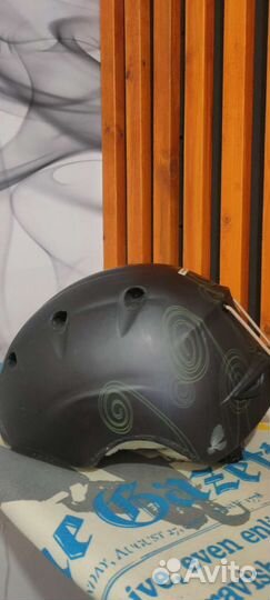 Горнолыжный шлем