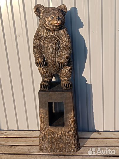 Медведь резной скульптура