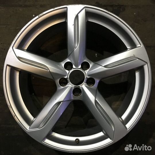 Комплект дисков Audi Q5 R20 8R0601025D