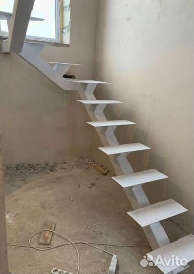 Перила деревянные для лестниц