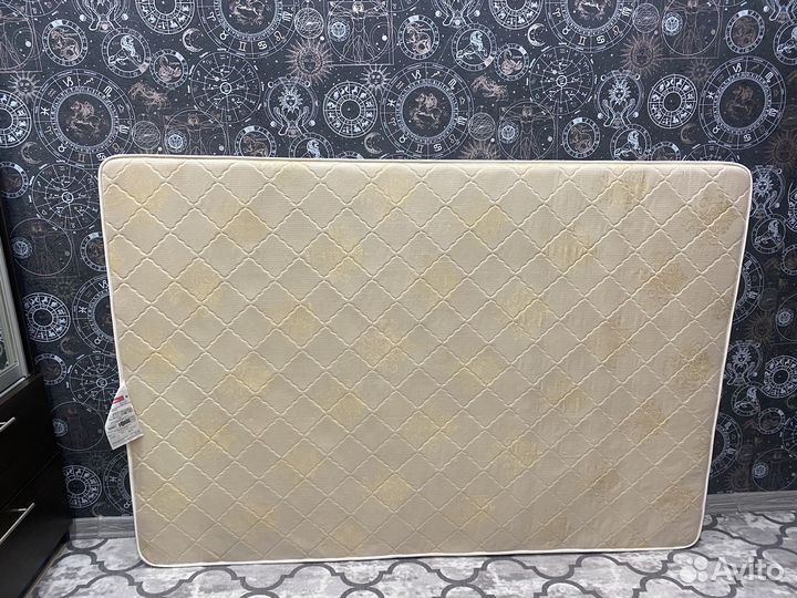 Матрас пружинный 140х200