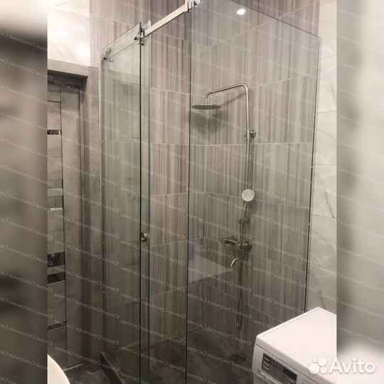 Душевой уголок из стекла 105х105