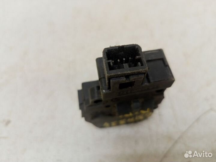 Моторчик заслонки печки