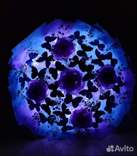 Букет из бабочек светящийся с Гипсофилой