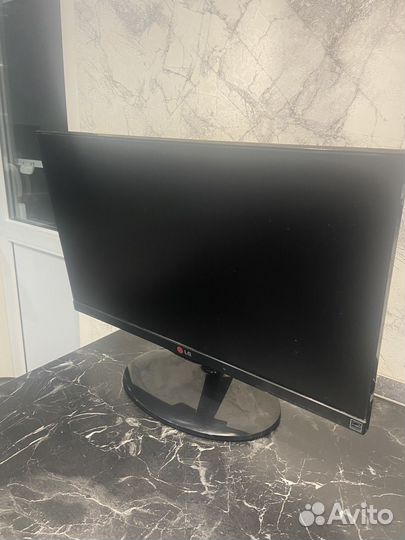 Монитор LG 22mp55