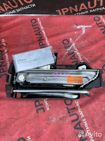 Домкрат Mercedes W212