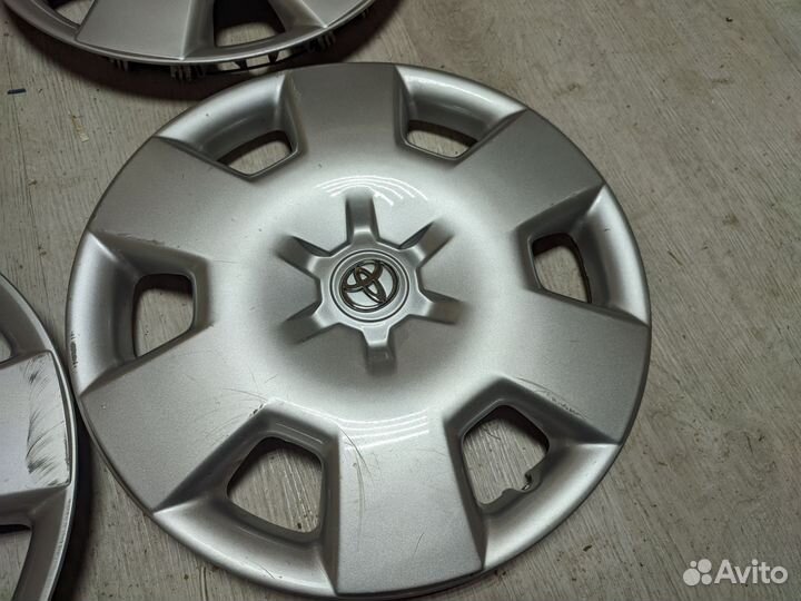 Колпаки R15 Toyota
