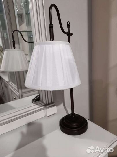 Светильник настольный