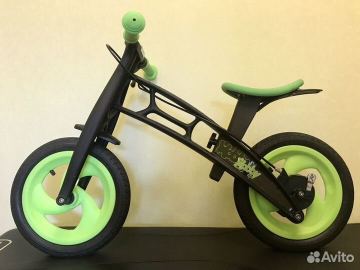 Беговел hobby bike пластик