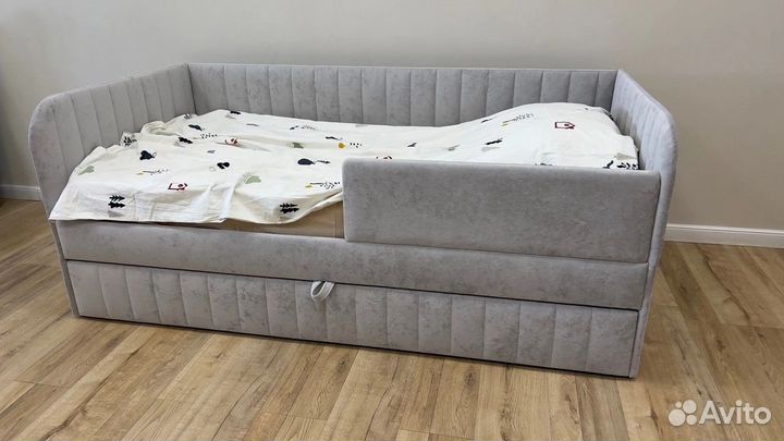 Кровать детская, магкая с ящиком