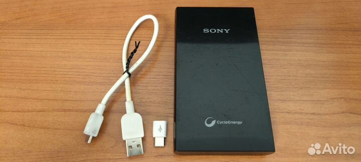 Портативное зарядное устройство sony