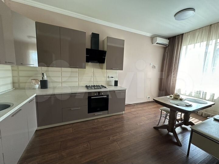 2-к. квартира, 75 м², 3/6 эт.