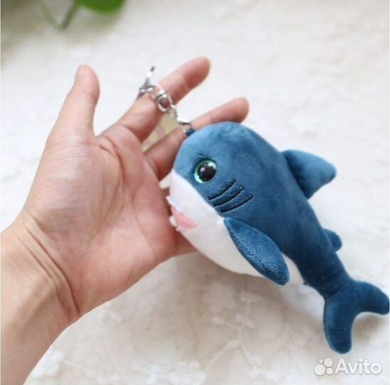 Брелок акула мягкий
