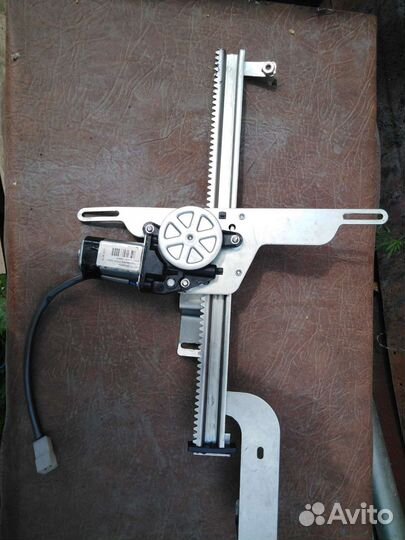 Электростеклоподьемник