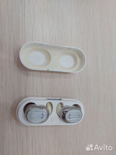 Беспроводные наушники elari nano pods