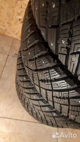 Goodyear Ultra Grip Ice Arctic 2 SUV 215/60 R17 100T
