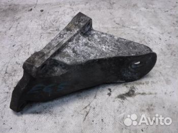 Кронштейн двигателя бмв