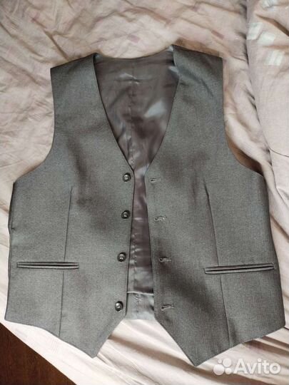 Жилетка для мальчика школьная 164