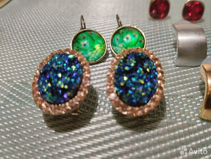 Новые серьги, броши и др