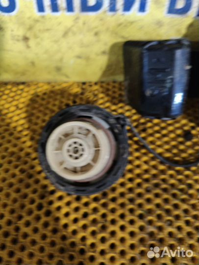 Лючок бензобака Hyundai Santa-fe