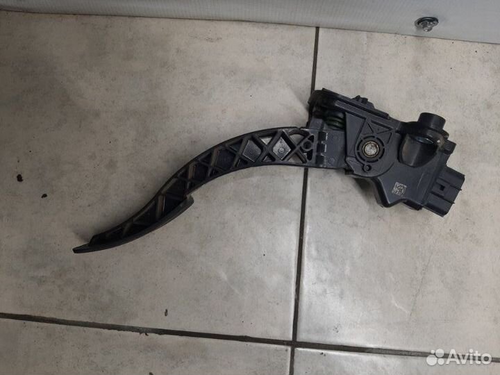 Педаль газа Mitsubishi Lancer 10 2.0 4B11 2008