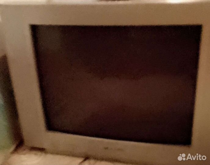 Телевизор на запчасти 