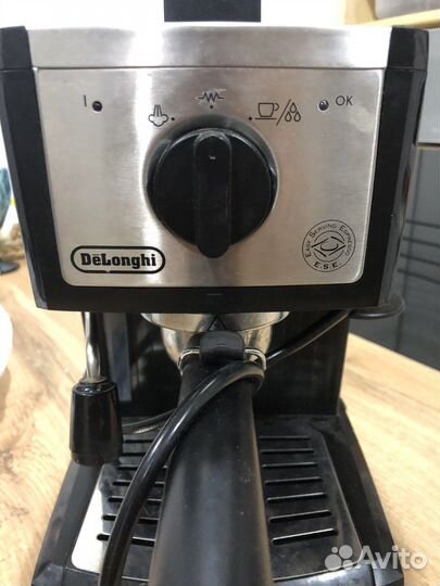 Кофеварка рожковая delonghi EC157 с капучинатором