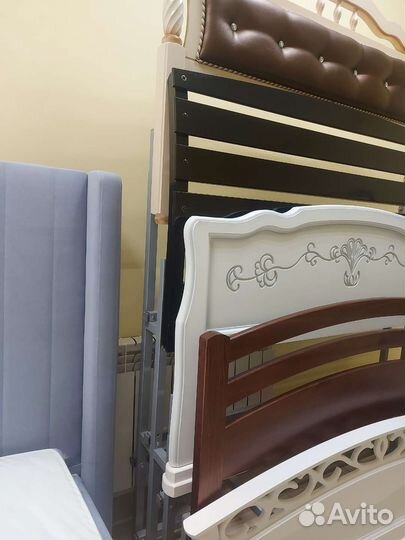 Стойка металлическая под изголовья кроватей