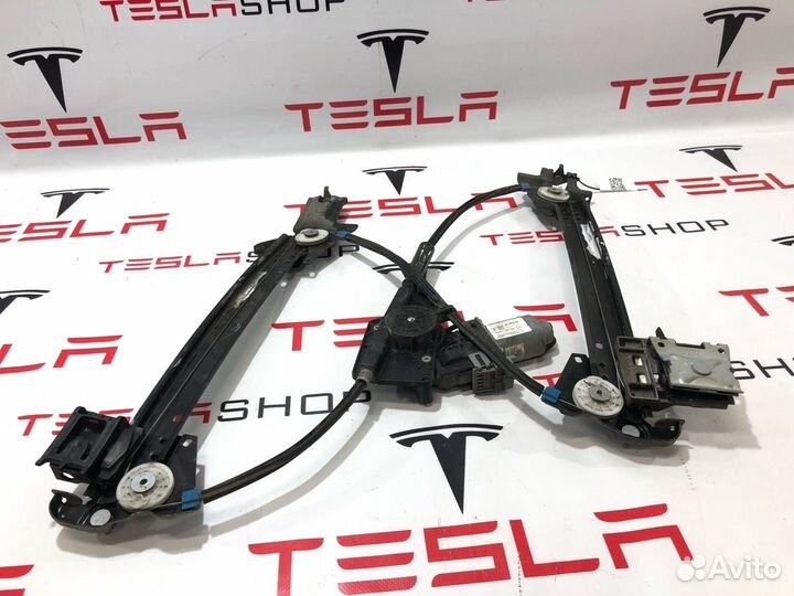 Стеклоподъемник задний левый Tesla Model S