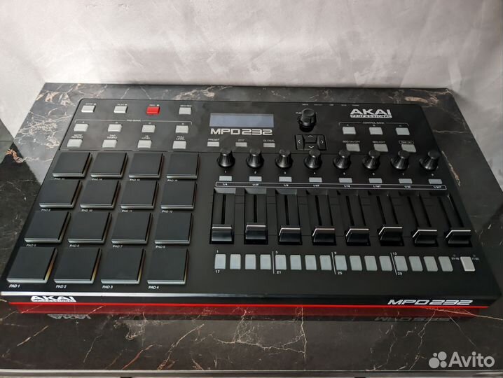 Akai PRO MPD232 midi/USB-контроллер