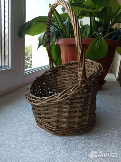 Корзина плетеная