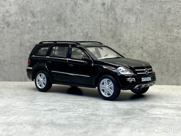 Коллекционнная модель Mercedes-Benz GL500 1:43