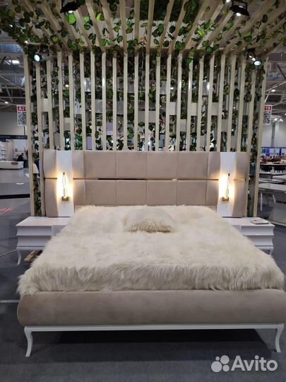 Спальный гарнитур