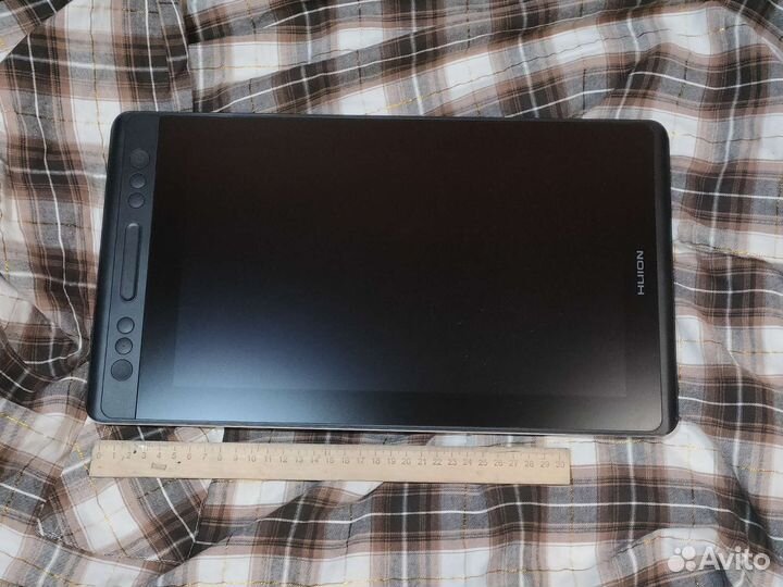 Графический планшет с экраном Huion Kamvas Pro 13