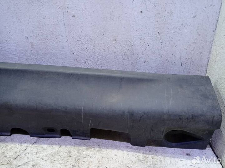 Накладка на правый порог