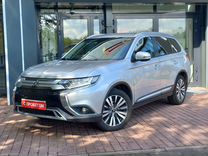 Mitsubishi Outlander 2.0 CVT, 2021, 131 301 км, с пробегом, цена 2 157 000 руб.