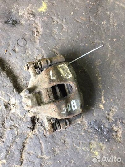 Суппорт передний левый Peugeot 308 T7 EP6