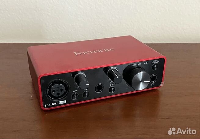 Внешняя звуковая карта Focusrite Scarlett Solo 3rd