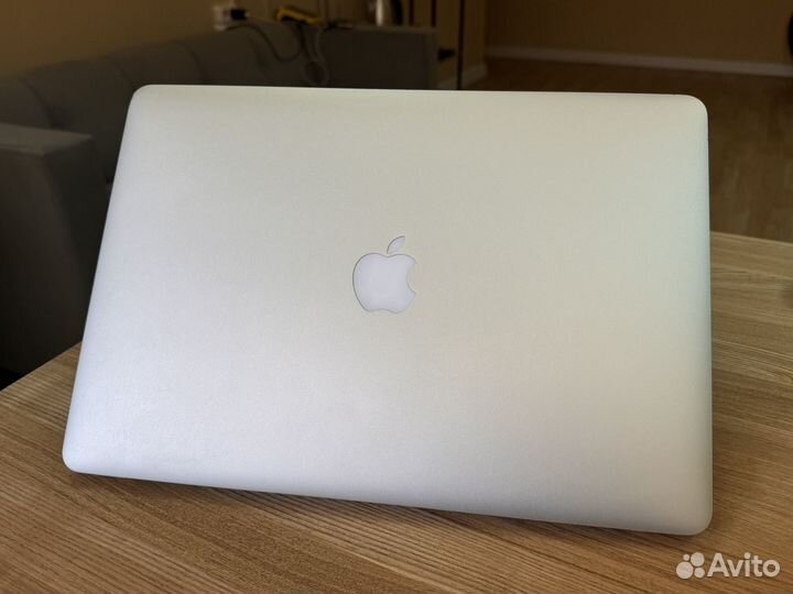 Apple MacBook Pro 15 2015 16/512 i7 2,5 ghz